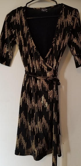 Dress - Picture 2 of 4